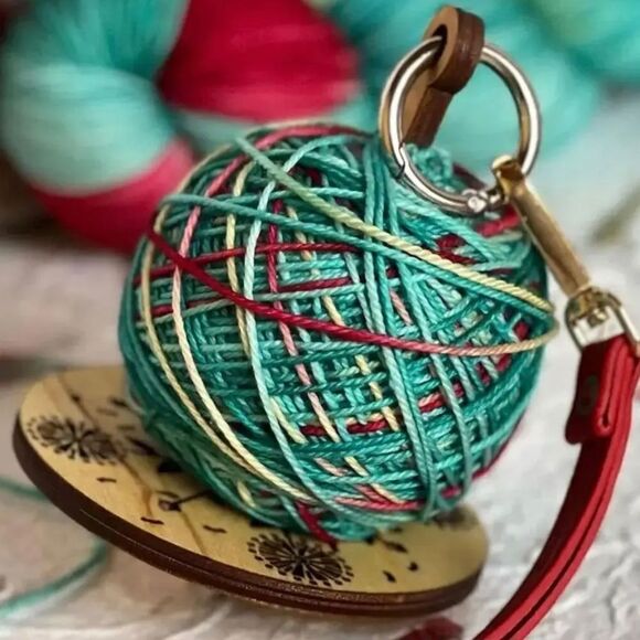 Wrist Yarn Holder: Cat Design Wood Crochet Knitting Carousel Dispenser Spinner - Picture 5 of 12